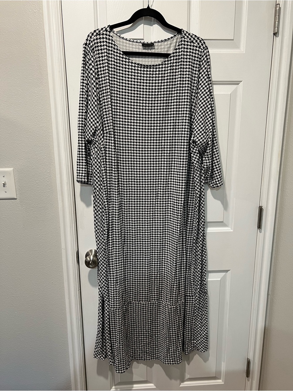 J. Jill Black & White Houndstooth Maxi Dress